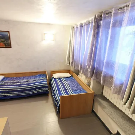 Hostdomus - Violet Apartment Daire *
